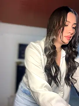 Snapshot of Ambar_pe_ chatting on 09/16/25, 02:56 Ambar pe  online show from 09/16/25, 02:56