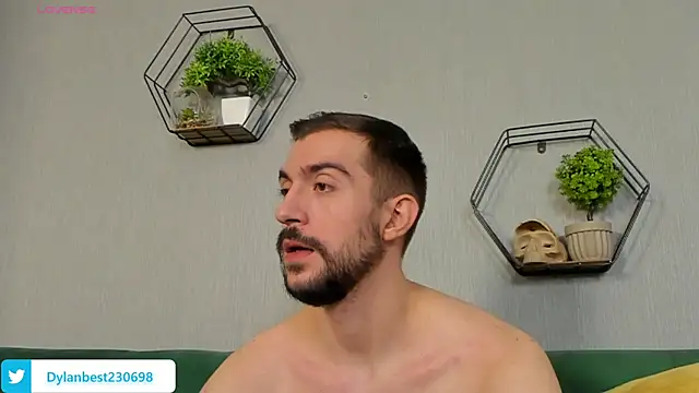 Snapshot of Dylan_Best chatting on 09/08/25, 11:26 Dylan Best online show from 09/08/25, 11:26