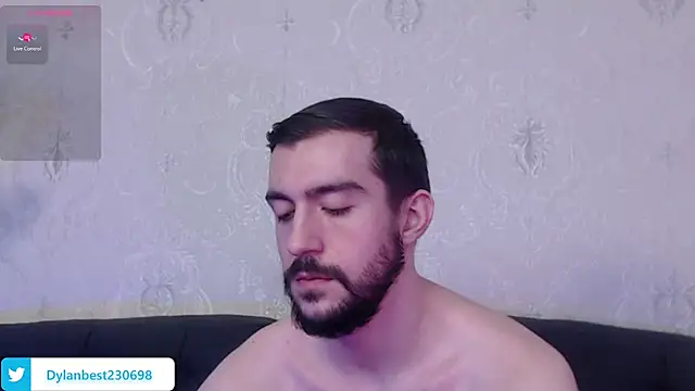 Snapshot of Dylan_Best chatting on 03/01/25, 02:26 Dylan Best online show from 03/01/25, 02:26