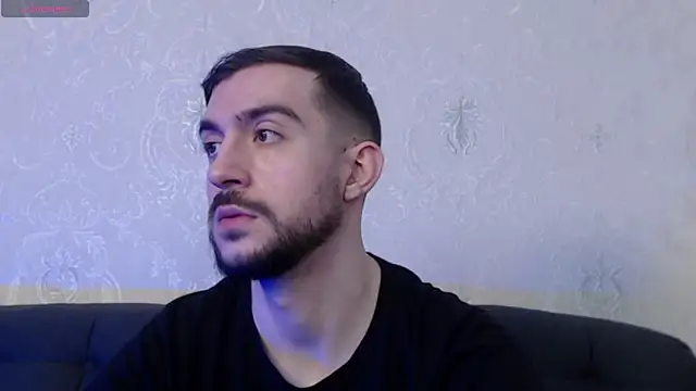 Snapshot of Dylan_Best chatting on 03/11/25, 03:47 Dylan Best online show from 03/11/25, 03:47
