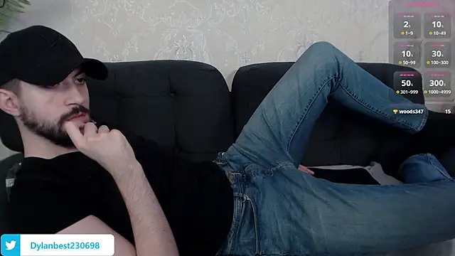 Snapshot of Dylan_Best chatting on 02/15/25, 02:37 Dylan Best online show from 02/15/25, 02:37