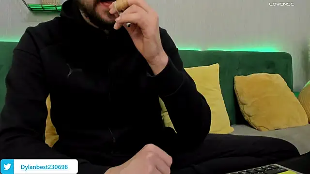 Dylan Best online show from 11/19/25, 10:54