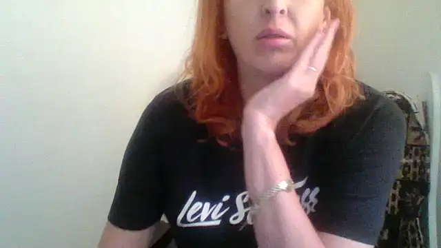 Snapshot of MssAngela chatting on 10/10/25, 08:37 MssAngela online show from 10/10/25, 08:37