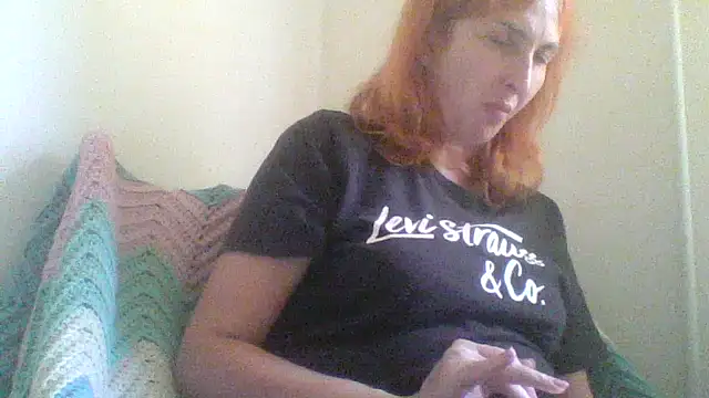 Snapshot of MssAngela chatting on 09/23/25, 02:02 MssAngela online show from 09/23/25, 02:02