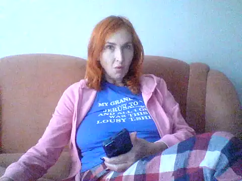Snapshot of MssAngela chatting on 10/19/25, 08:50 MssAngela online show from 10/19/25, 08:50