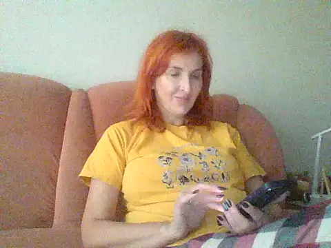 Snapshot of MssAngela chatting on 10/18/25, 08:49 MssAngela online show from 10/18/25, 08:49