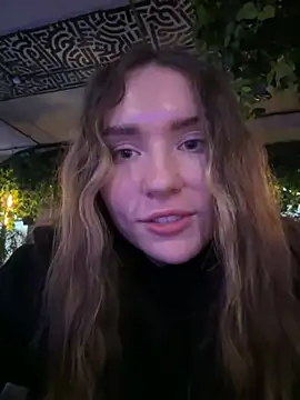 Snapshot of AprilinAlba chatting on 01/13/25, 02:28 AprilinAlba online show from 01/13/25, 02:28