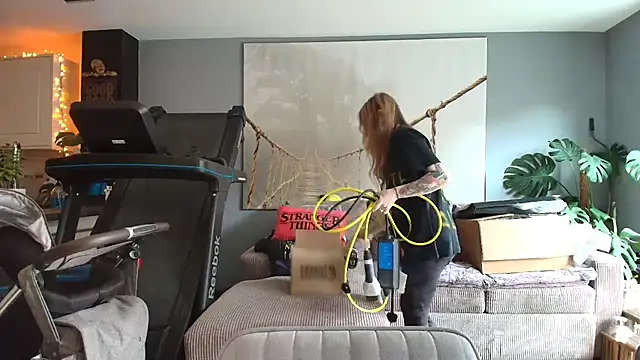 short sweetpea online show from 10/17/25, 02:41