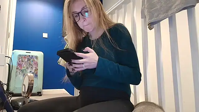 short sweetpea online show from 10/19/25, 10:40