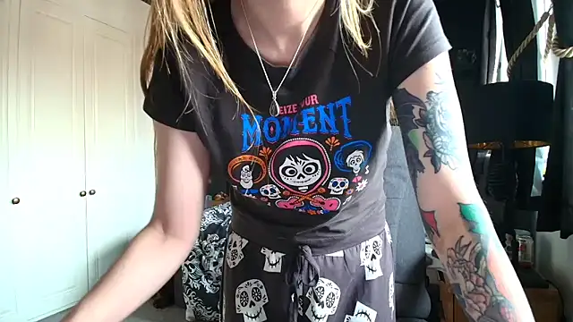 short sweetpea online show from 10/15/25, 08:55