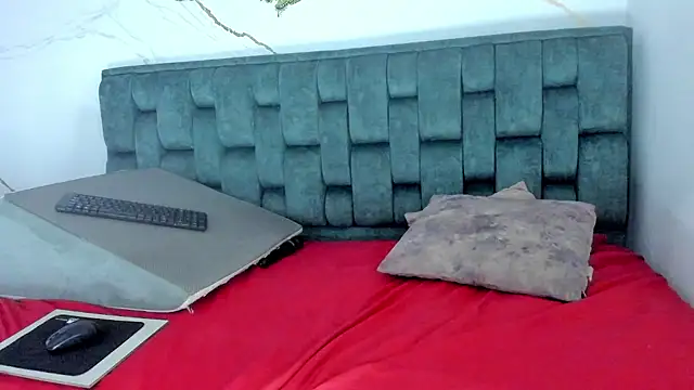 IsiisLovei online show from 03/02/26, 02:35