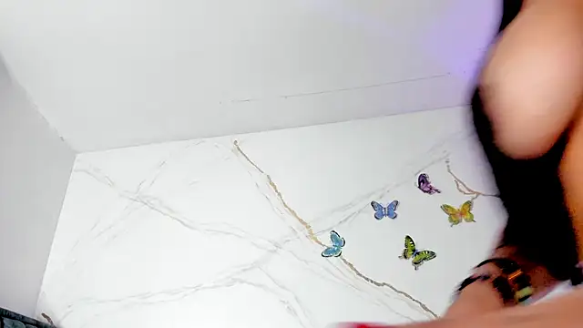 IsiisLovei online show from 05/21/26, 03:42