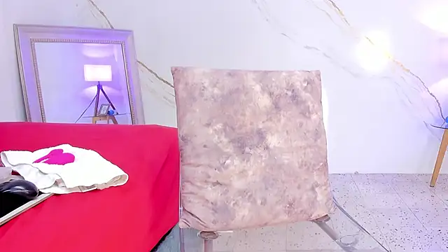 IsiisLovei online show from 11/14/25, 02:32