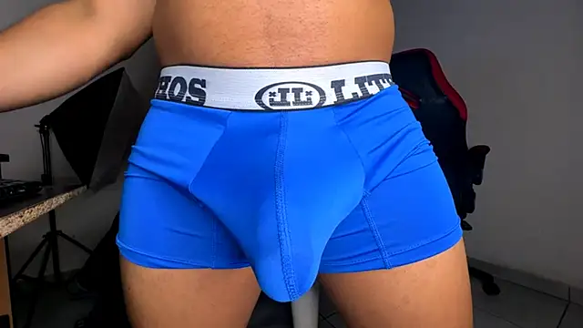 jordylatin20 online show from 11/18/25, 11:15