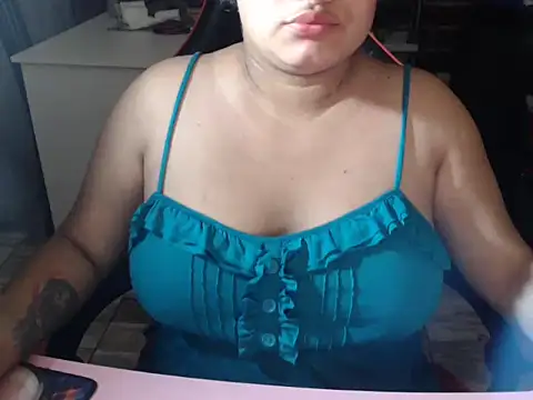 Hilarybunnyy online show from 12/02/25, 03:52