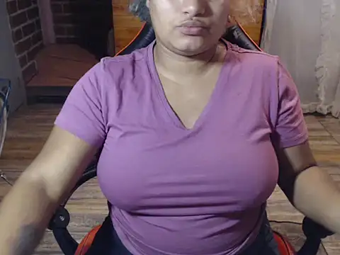 Hilarybunnyy online show from 03/31/26, 01:07