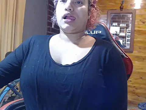 Hilarybunnyy online show from 04/09/26, 01:40