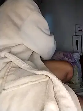 isexynara online show from 05/10/26, 12:03