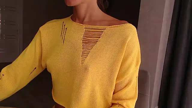 Snapshot of Varonica_Caprii chatting on 10/06/25, 08:59 Varonica Caprii online show from 10/06/25, 08:59