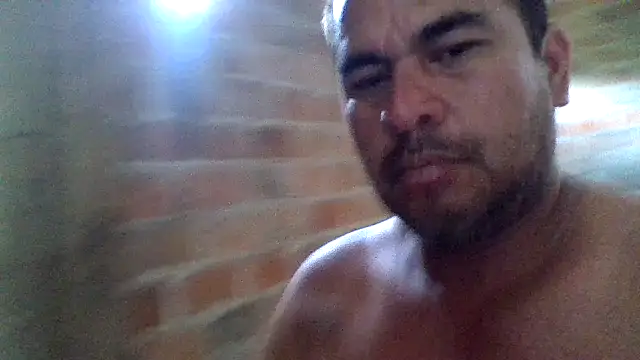 Snapshot of axomen chatting on 02/04/26, 06:58 axomen online show from 02/04/26, 06:58