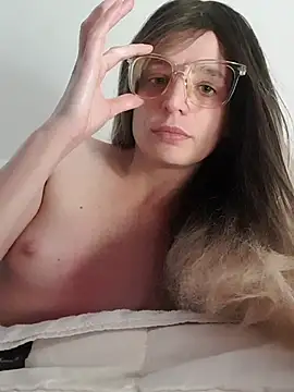 LouGabriel online show from 12/14/25, 03:39