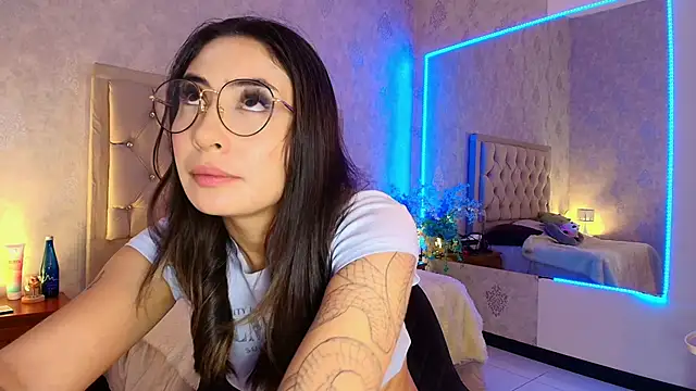 Snapshot of nini_love01 chatting on 03/07/25, 03:51 nini love01 online show from 03/07/25, 03:51