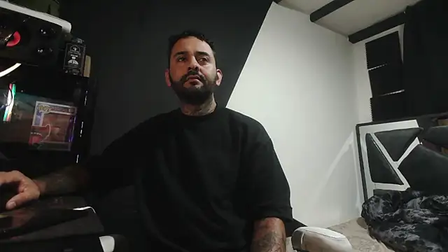 TeddyGominola  online show from 10/17/25, 09:49