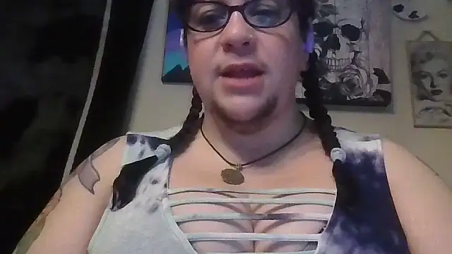 GothyBaby online show from 11/21/25, 05:45