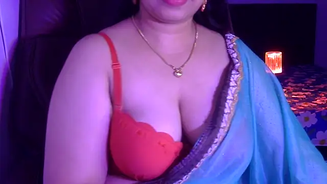 Snapshot of Maalnad_beauty chatting on 09/24/25, 09:32 Maalnad beauty online show from 09/24/25, 09:32