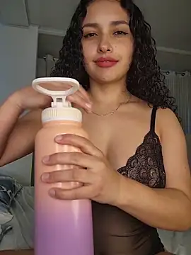 Lucy Marin online show from 02/26/26, 03:12