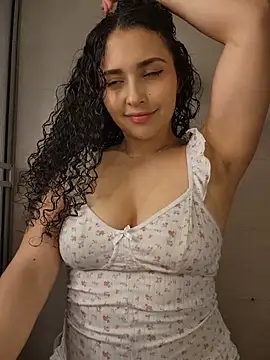 Lucy Marin online show from 10/15/25, 02:36