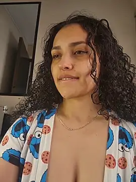 Lucy Marin online show from 10/25/25, 03:45