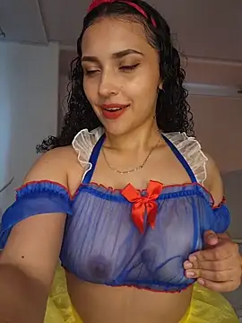 Lucy Marin online show from 10/31/25, 03:30