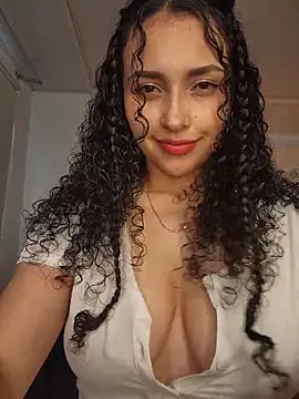 Lucy Marin online show from 10/22/25, 05:12