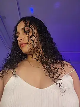 Lucy Marin online show from 11/18/25, 10:02