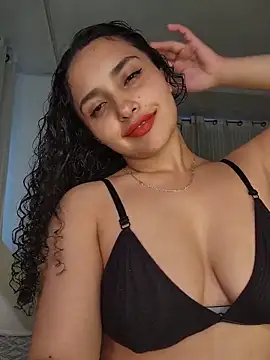 Lucy Marin online show from 02/17/26, 04:37