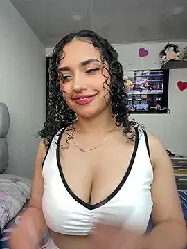 Lucy Marin online show from 02/25/25, 04:14