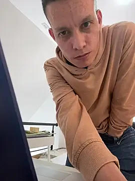 yequeal online show from 03/01/25, 08:21