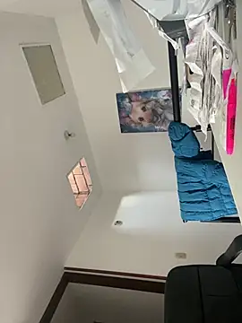 yequeal online show from 02/18/25, 08:47