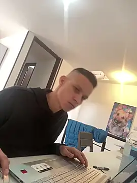 yequeal online show from 03/04/25, 05:34