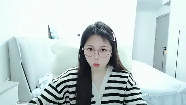 Sunset glow online show from 03/31/26, 02:41