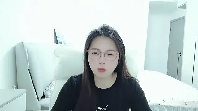 Sunset glow online show from 04/12/26, 01:25