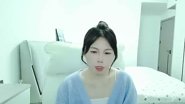 Sunset glow online show from 10/24/25, 03:44