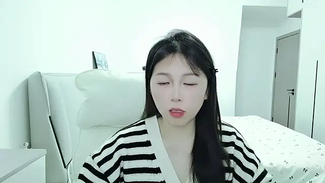 Sunset glow online show from 11/18/25, 02:49