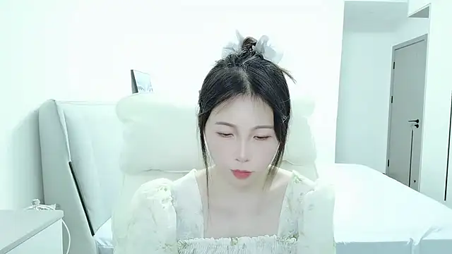 Sunset glow online show from 09/09/25, 01:49