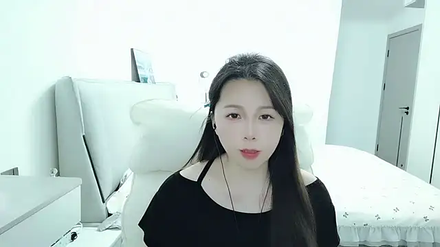 Sunset glow online show from 05/12/26, 02:45