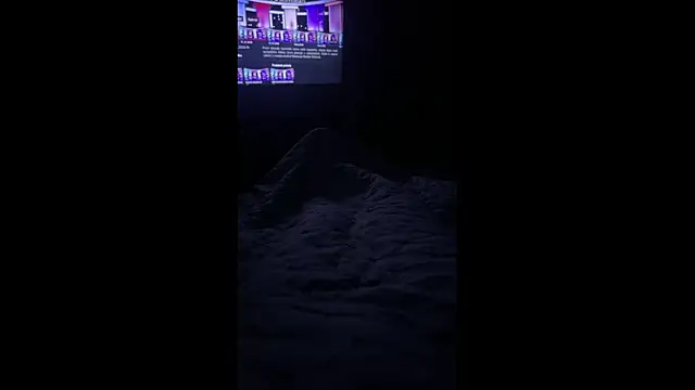 petuletra online show from 10/18/25, 11:07