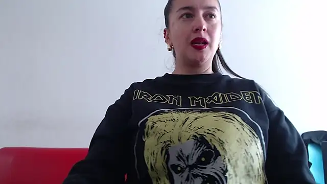 Snapshot of Cherry_1992 chatting on 01/19/26, 01:59 Cherry 1992 online show from 01/19/26, 01:59