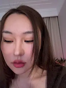 sphynx- - online show from 12/19/25, 11:45