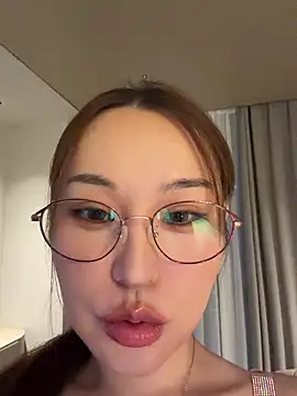 sphynx- - online show from 11/07/25, 02:21